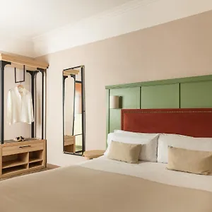 The Honest & Hotel Séville